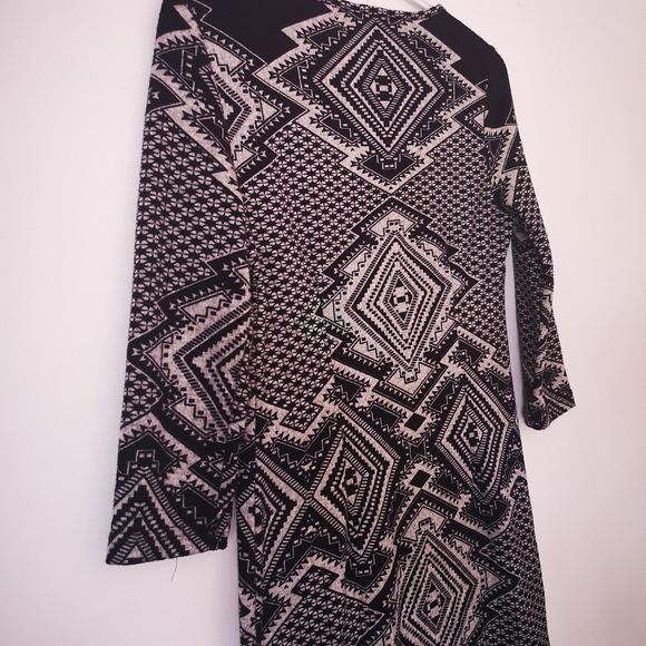 Geometric 3/4 sleeve dress - Picture 6 of 7